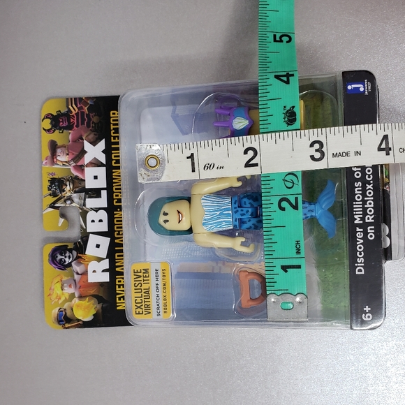 Roblox Neverland Lagoon Crown Collector Toy - Picture 5 of 6